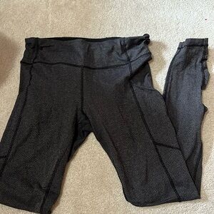 Lululemon leggings. Herringbone.